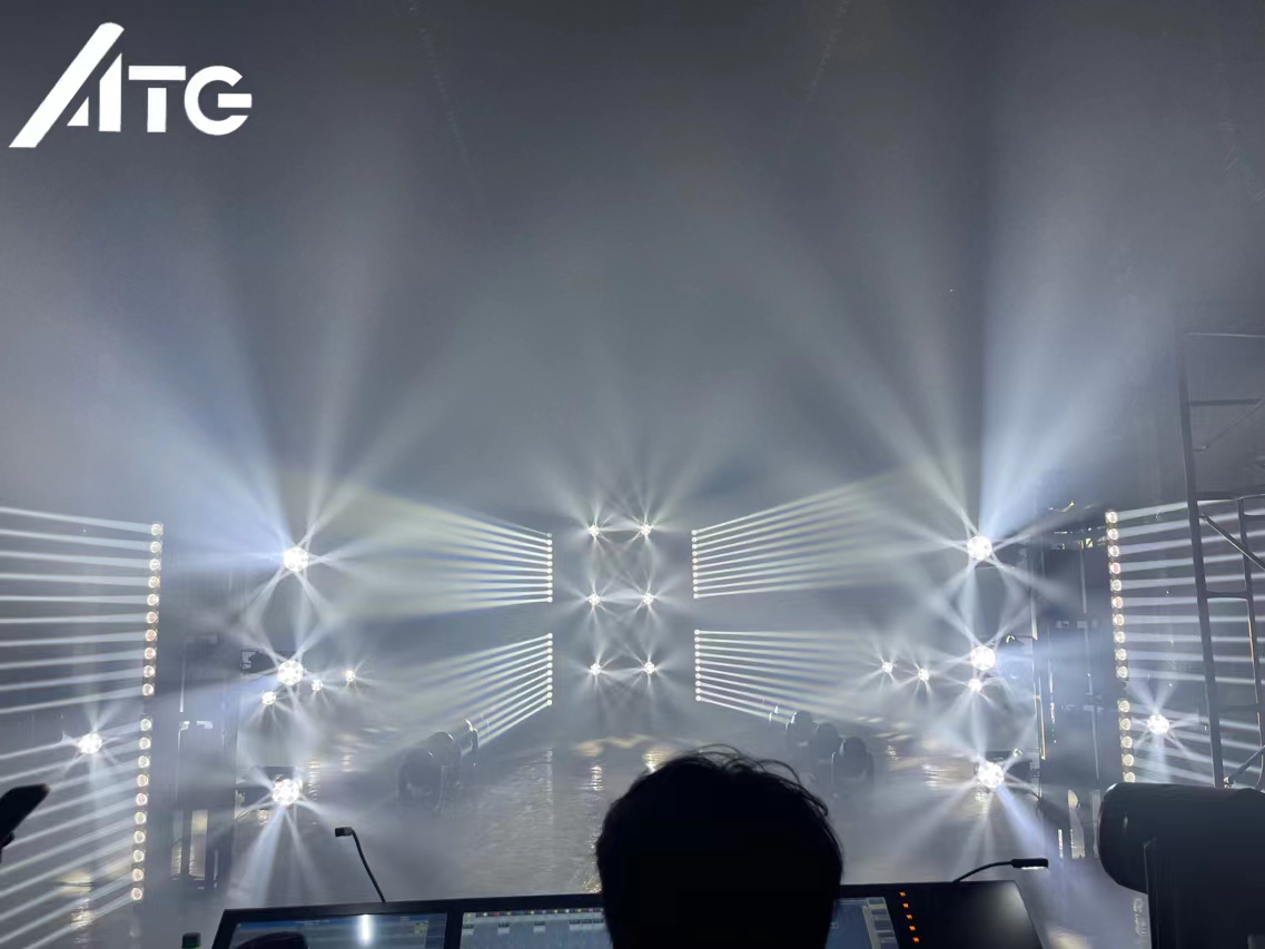 Disco Light Rgbw 4In1 Led 6 Mini Wash Stage Moving Head Laser Light with PVC Material