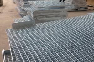 Quality Q235 Q345 S275 Metal Walkway Grating With 30*100 Pitch Customized wholesale
