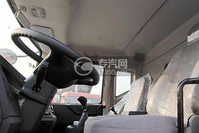 Dongfeng 9.4liter Water Trucks Watering Truck Road Sprinkler 8600X2480X3200 mm 9.7CBM