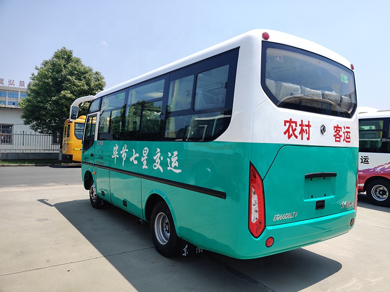 130kw Horsepower Luxury 6m Mini Bus with Air Conditioner and Euro 5 Emission Standard