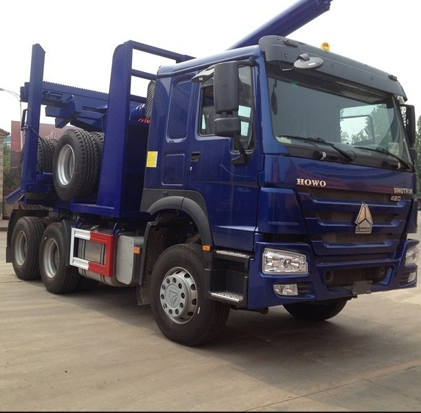 Sinotruk HOWO Chassis 10m Log Timber Truck , Truck Prime Mover 40-60t