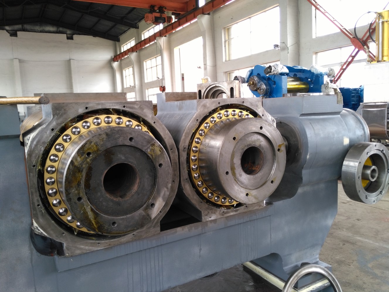 Dia 400mm Rubber Open Mixing Mill 37KW For Rubber Compound Warming