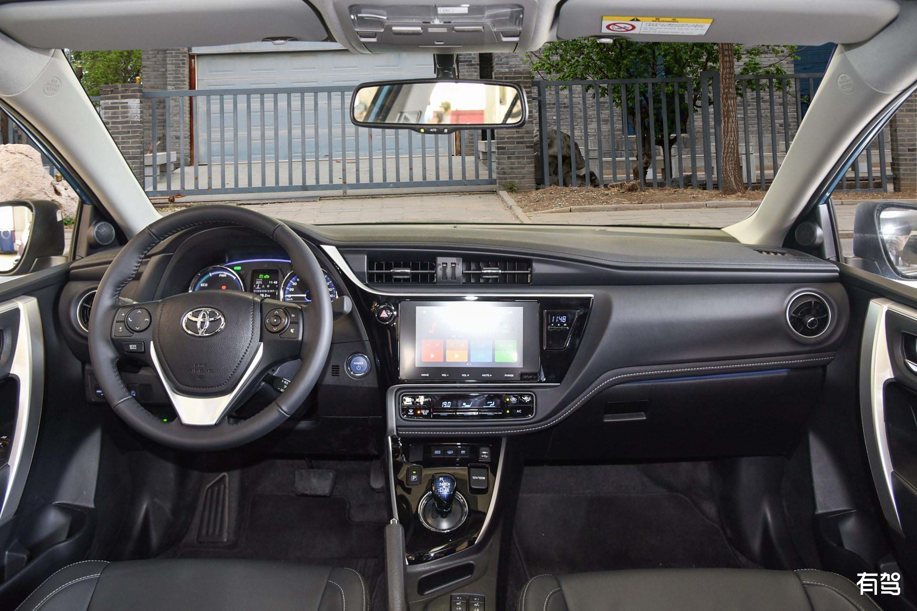 Hybrid Second Hand EV Cars Double Engine New Energy Electric Vehicle