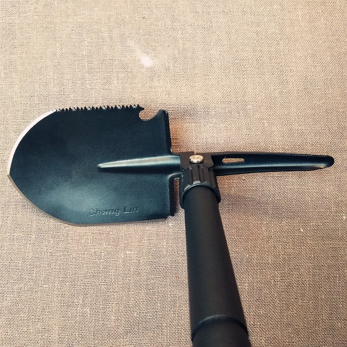 Professional quality Outdoor Folding shovel with powder coated surface,, this is the real tool not joy