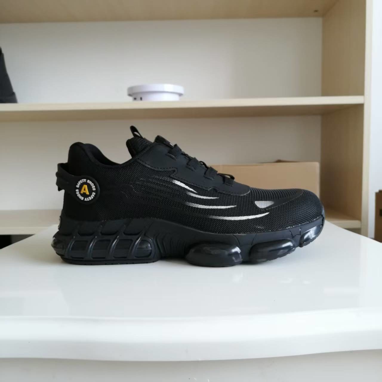BOA Rotating Button Work Shoes Flying Knit Work Shoes Comfortable Safety Shoes Kevlar Midsole Steel Toe PU Sole