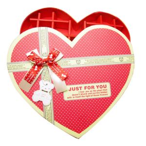 Quality 157g Art Paper Hard Cardboard Christmas Chocolate Boxes Packaging Varnishing wholesale