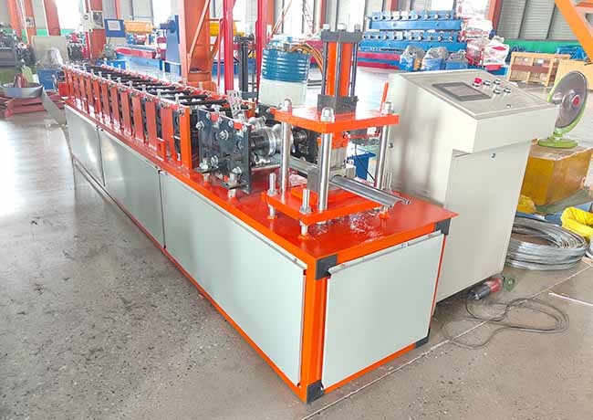 ISO Energy Saving Rolling Shutter Slats Roll Forming Machine 8-15m/Min