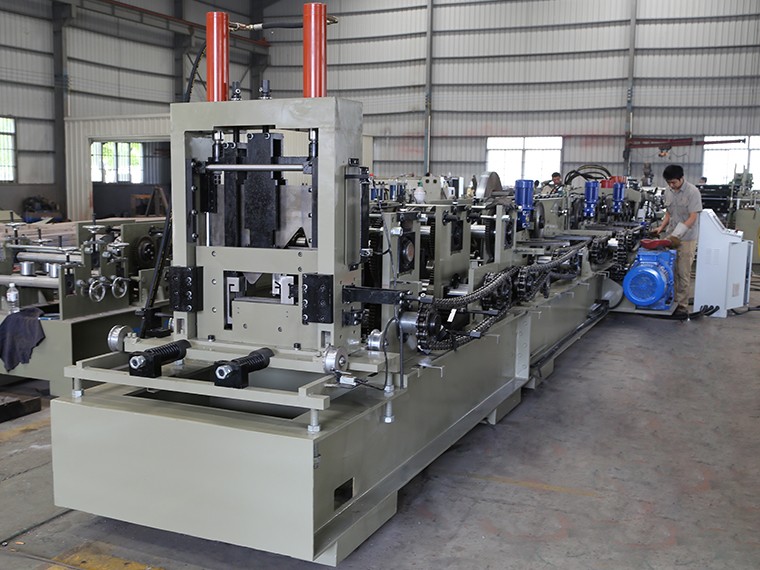 Customized Interchangeable CZ Channel Steel Frame and Track Roll Forming Machine of CE Standard