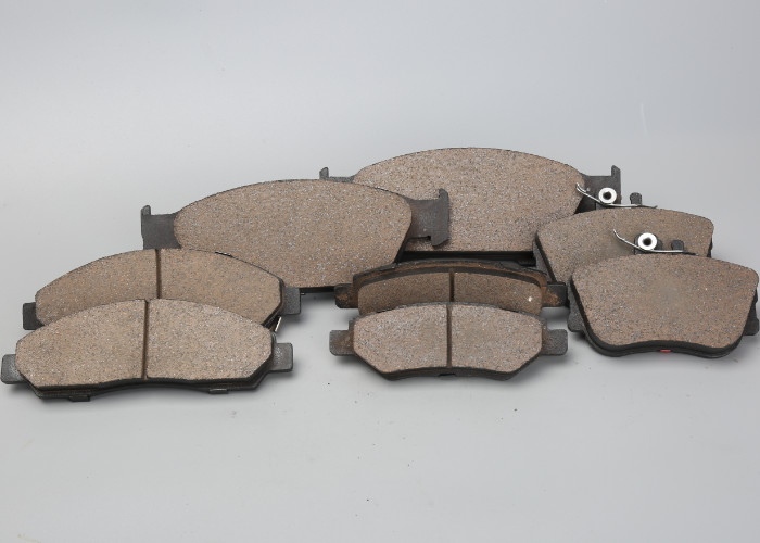 NAO Material IATF16949 04465-47070 Ceramic Brake Pads