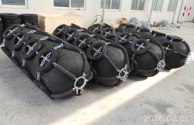 50kpa 80kpa Yokohama Rubber Fender Berthing Ship Protection Dock