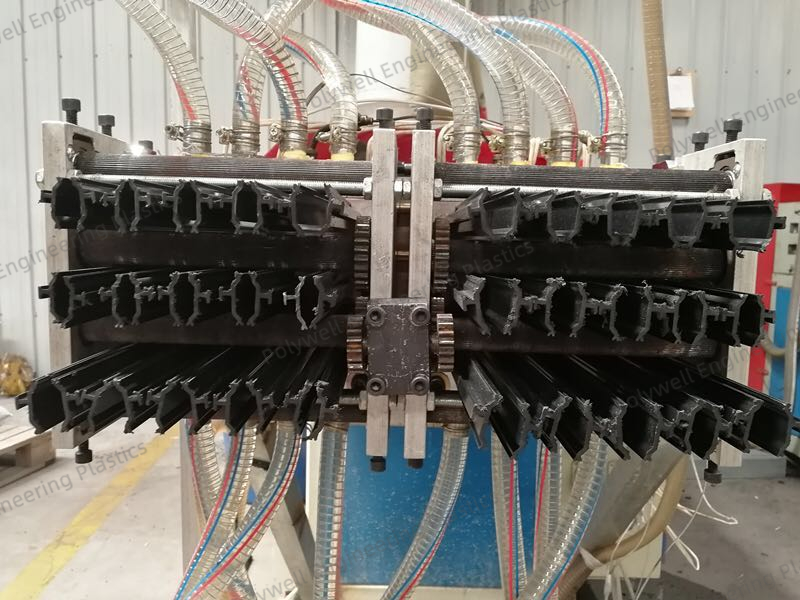 C Type Nylon66 Extruded Heat Insulation Plastic Bars for Thermal Barrier Aluminum