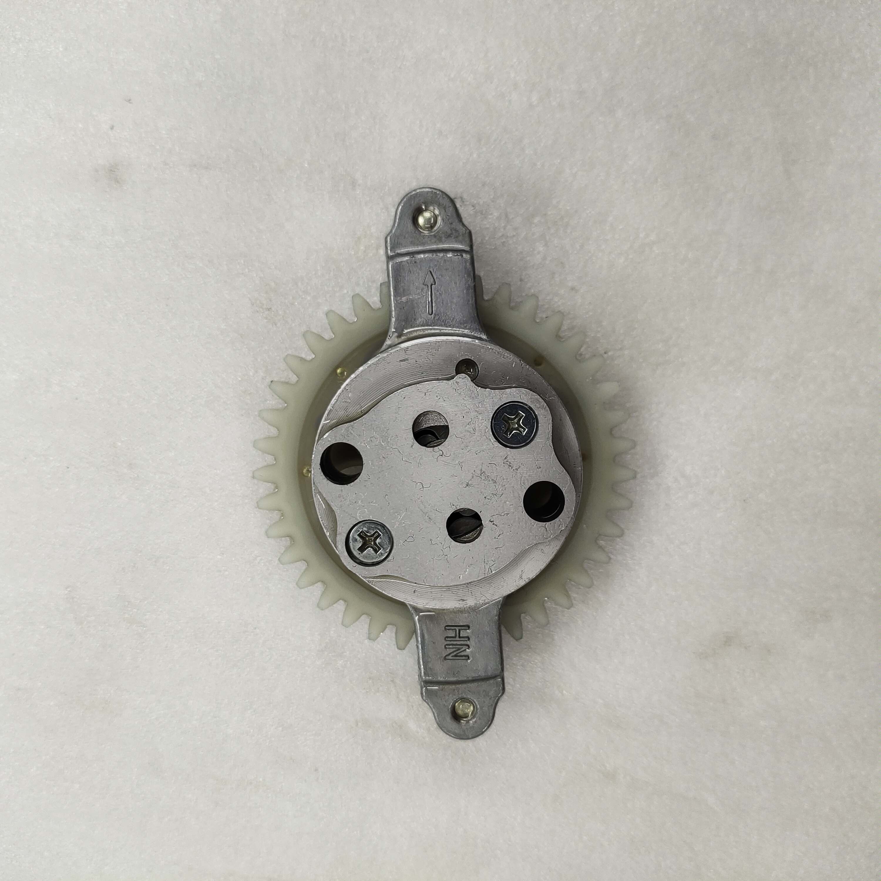 Silver Oil Lubrication Pump for LF150cc 250cc Motorcycle Engine Tricycle Spare Parts