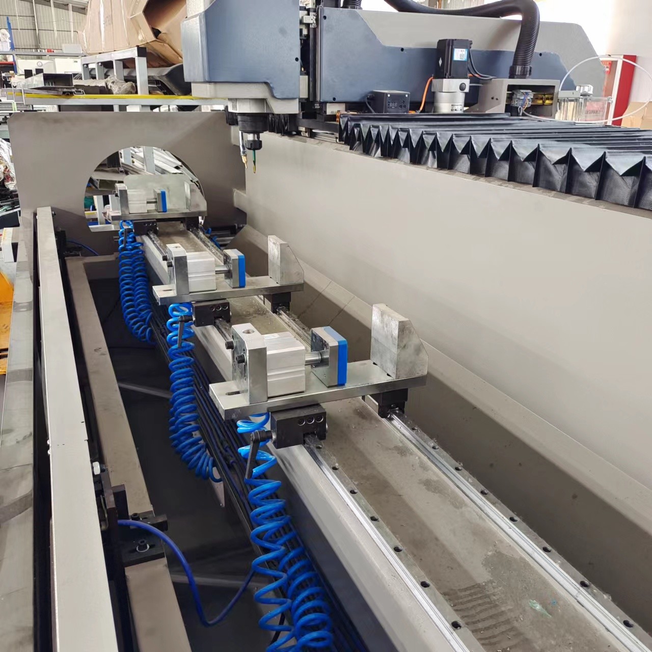CNC Milling Aluminum Machines Automatic Aluminium Drill Hole Machine