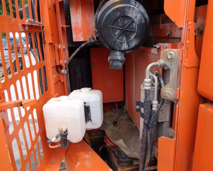 Japan Imported 7.5Ton Used Hitachi ZX75 Excavator Isuzu Engine
