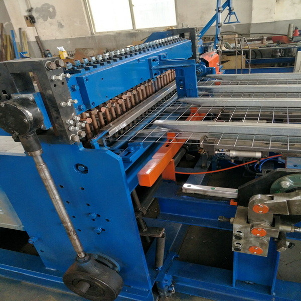 Dia 7mm PLC Diamond Mesh Wire Making Machine Multi Hopper Galvanized Wire