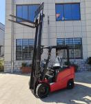 Durable 3meters 3tons Four Wheels Full Electric Forklift Suitable for large