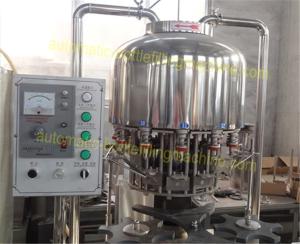 Quality Small Capacity Automatic Bottle Filling Machine 250 - 2000ml 2000BPH Water Filling Machinery wholesale