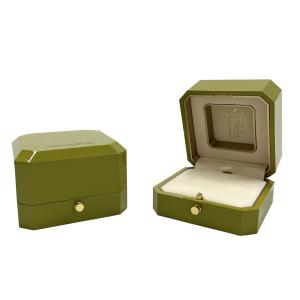 Quality Green Spray Painted Ring Luxury Jewelry Case With Octagon Shape wholesale