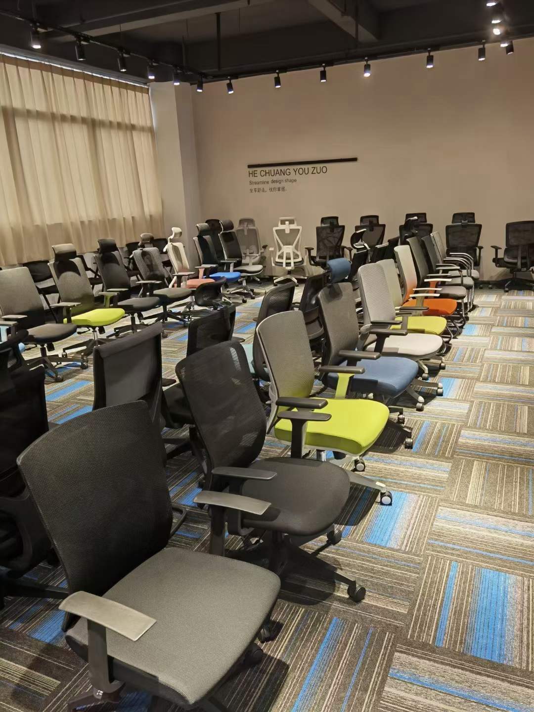 Executive Chair Foshan Office Furniture ISO Certificated High Back Mesh Office Chair