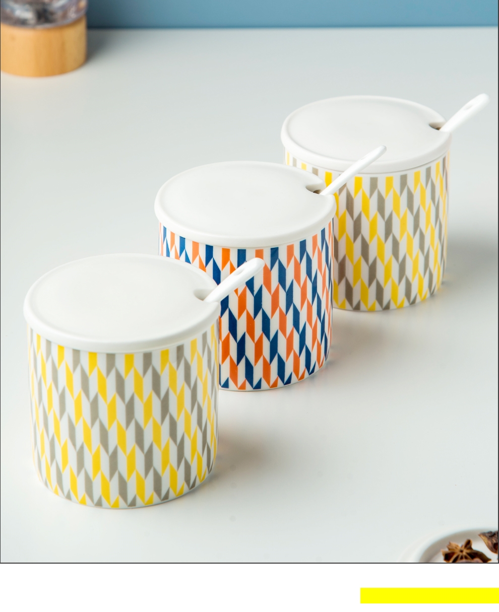Convenient Diamond Pattern Ceramic Spice Container With Spoon And Lid Multifunctional