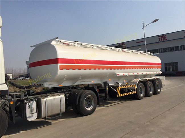 42000 L fuel tanker semi truck trailer for diesel oil delivery with insulating layer