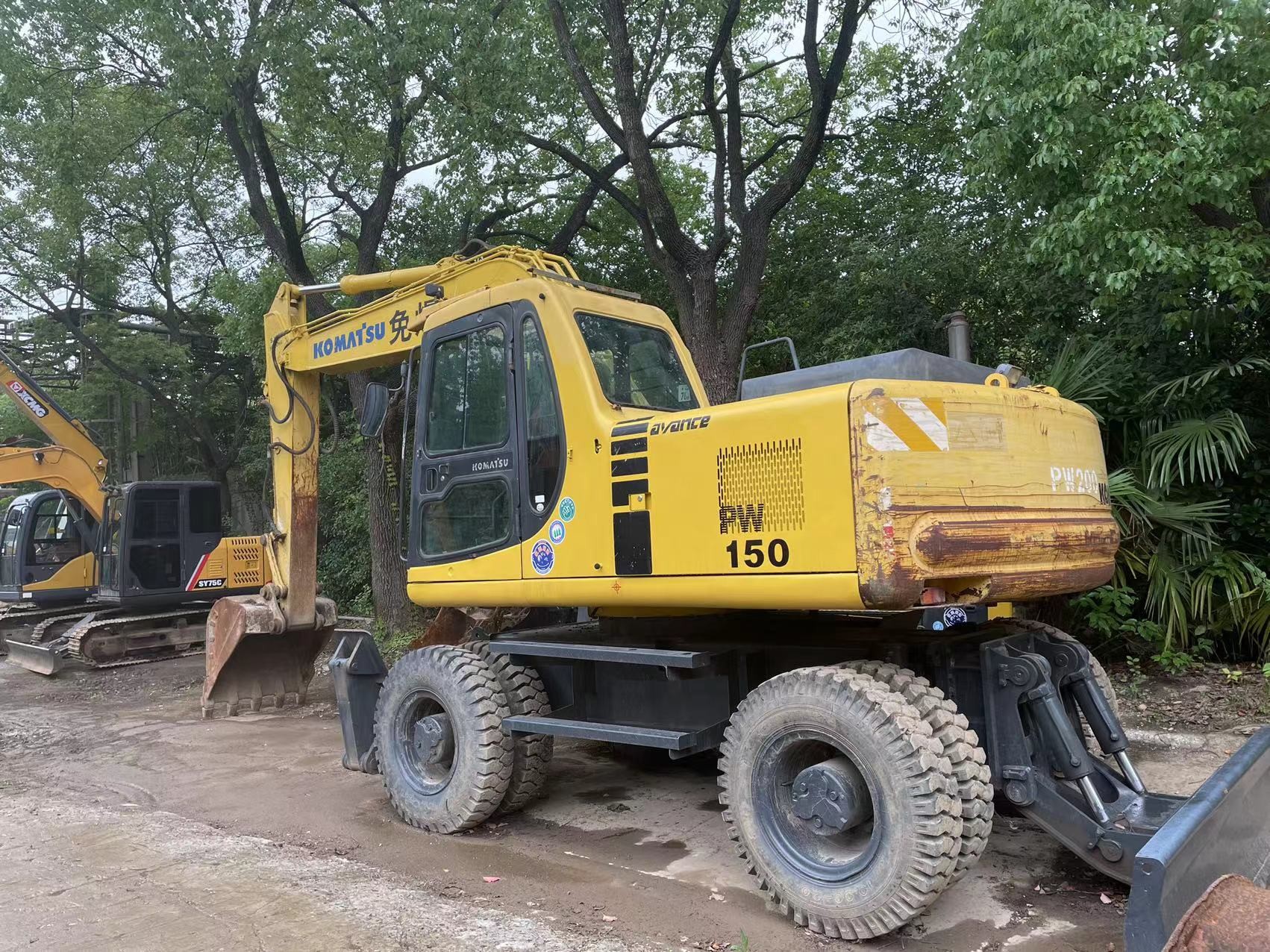 Compact Japan Used Komatsu Excavator PC150W-6 Used Wheel Excavator