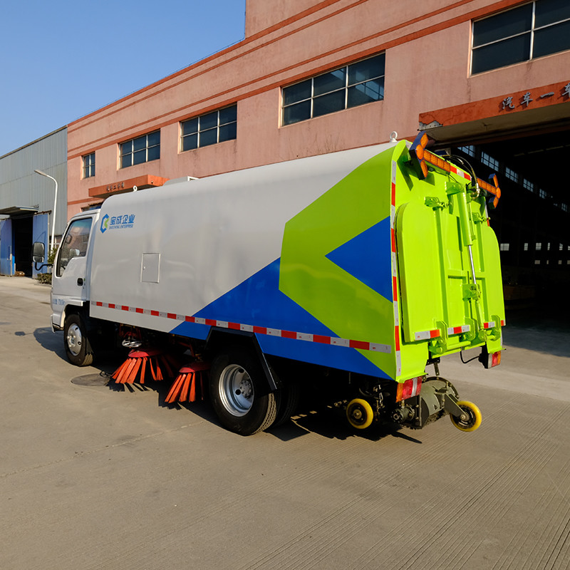 ISUZU Platform Industrial Road Sweeper Truck Street Cleaning Road Sweeper Vehicle
