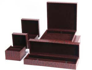 Quality Earring Bracelet Mens Leather Jewelry Box Glossy Varnishing Surface For Presentation Gift wholesale