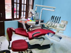 Quality Manufacturer Electric Treatment Machine Modern Dental Chair wholesale