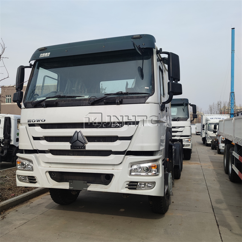 Sinotruk 100 Ton Tow Truck 450hp For Semi Truck Trailer