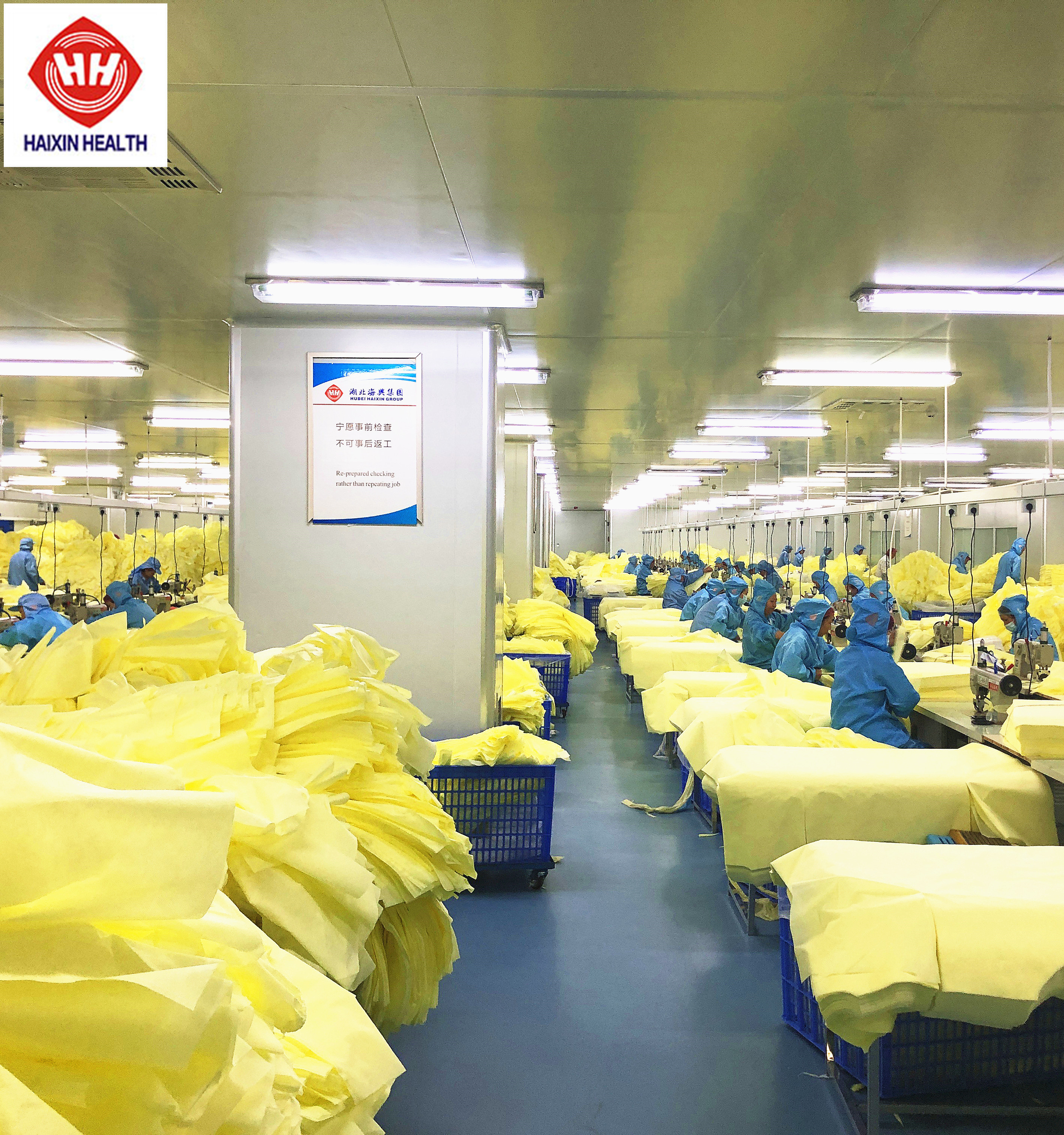 120x140cm Sterile Disposable Gowns , long ties Hospital Isolation Gown