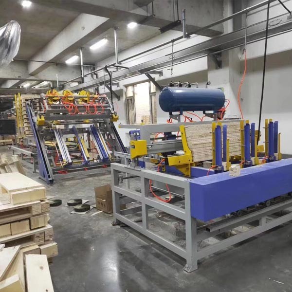 CNC 1100*1100 mm Wooden Block Pallet Nailer Machine Price