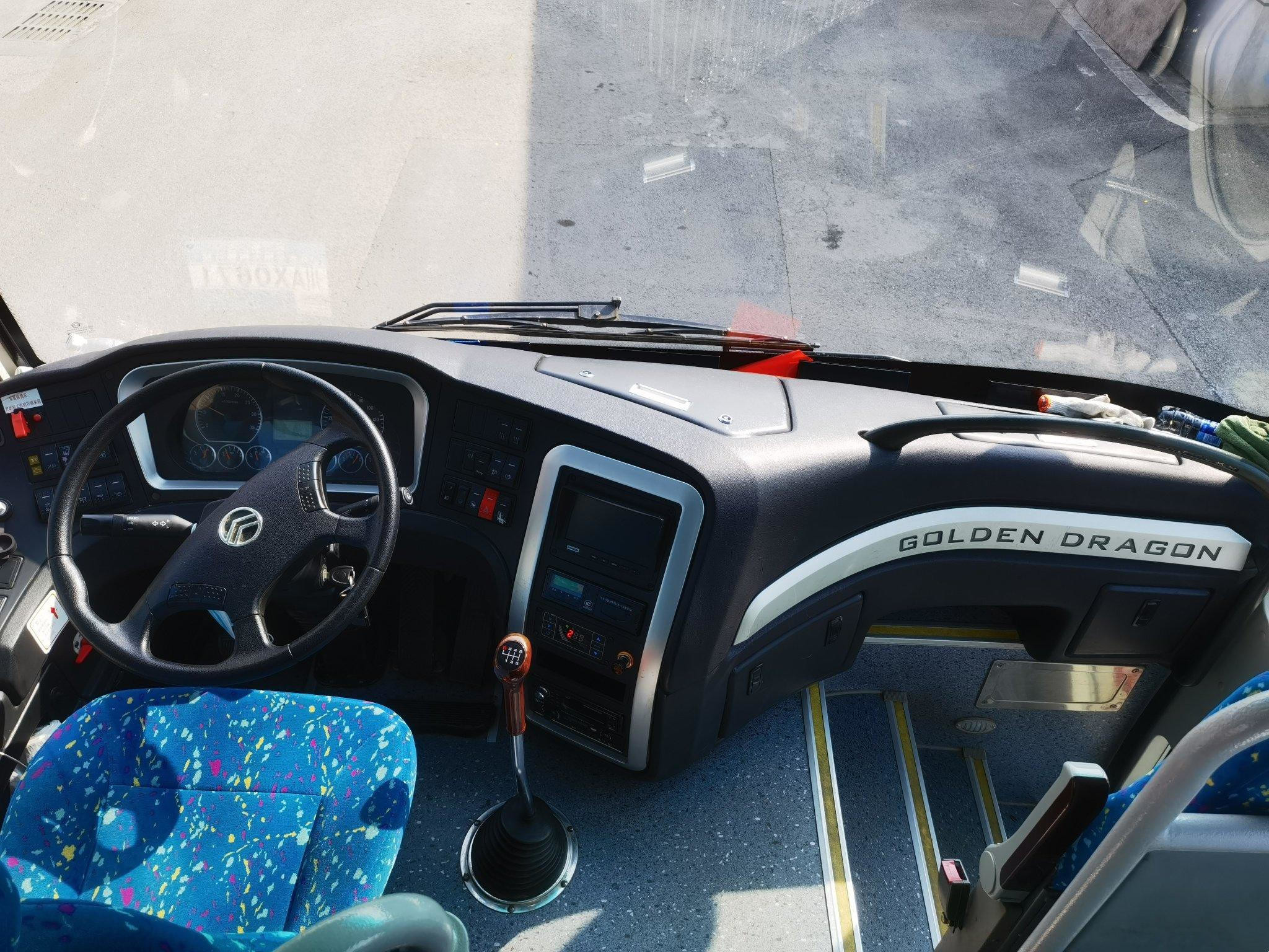 Coach Golden Dragon Bus XML6907 Passanger Bus Door 38 Seats City Bus Yuchai Engine