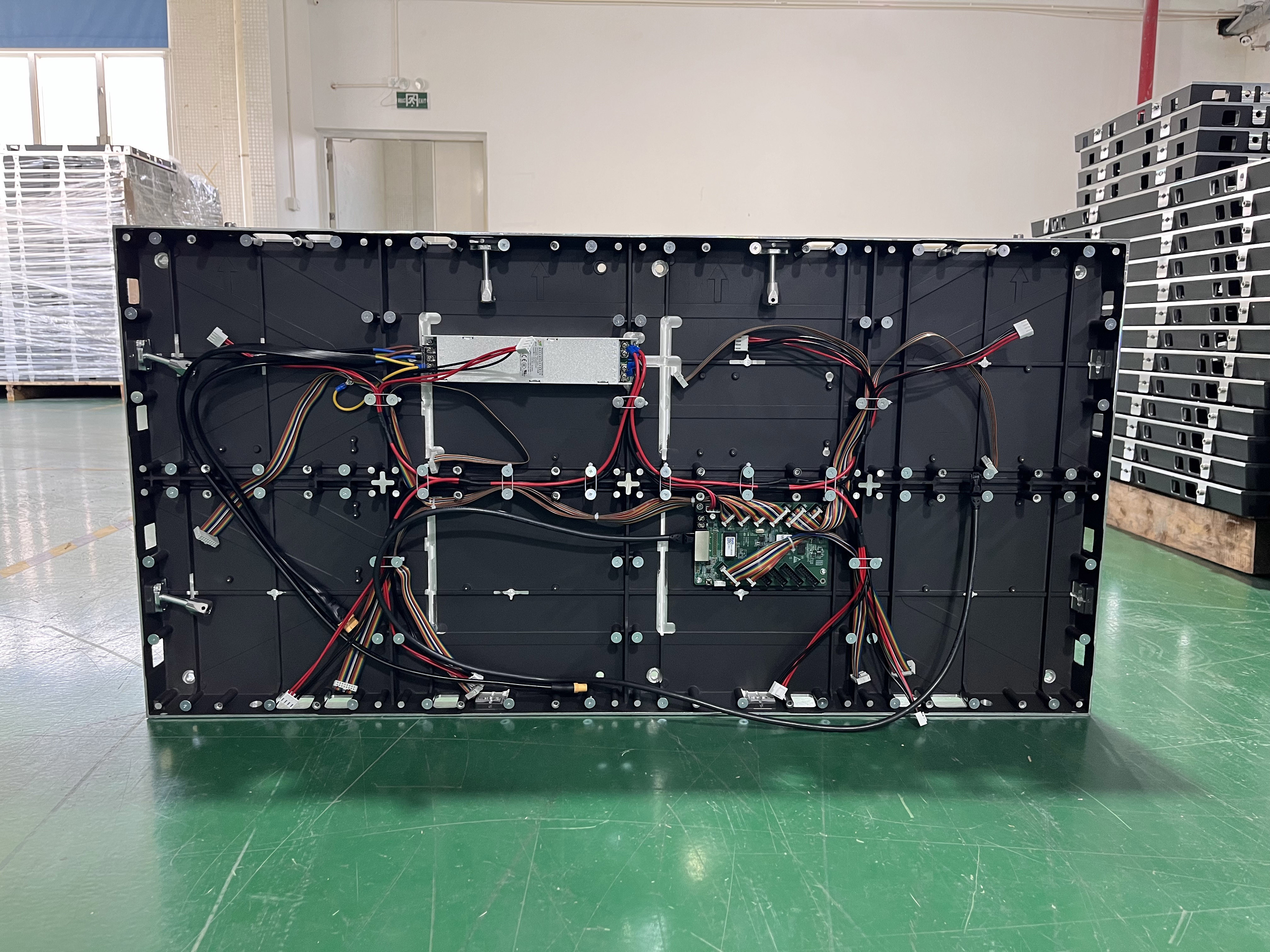 P3.91 1000*500mm Indoor LED Display Wall Mount/Hanging Front Maintenance