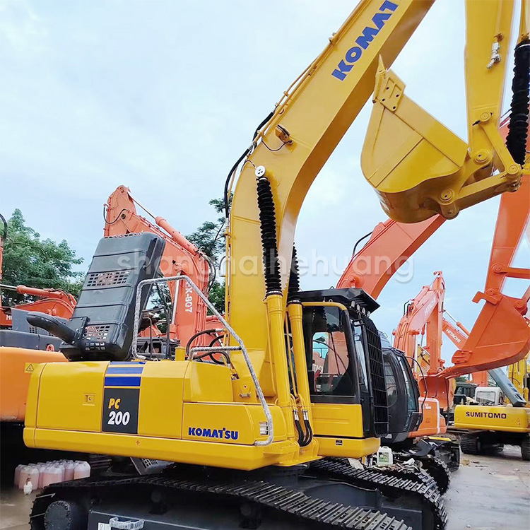 0.8m3 Second Hand Komatsu PC200 Excavator With Original Color And 19900kg Operating Weight