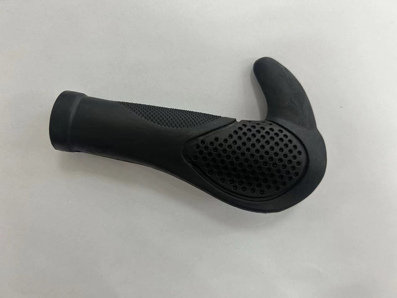 Black Textured Rubber Mountain Bike Handle Bar Grips Lightweight