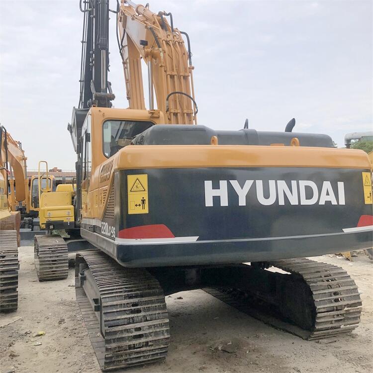 Excellent Condition 22000 KG Hyundai 220LC-9S Crawler Excavator with 112 KW Power