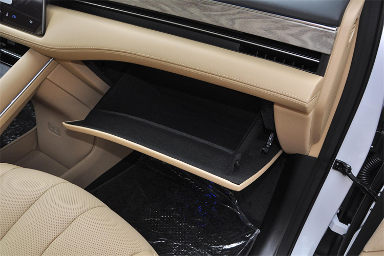 HUA-WEI AITO M7 M5 Second Hand Electric Hybrid Energy Vehicles with 195KM Pure Electric Range and 7.8s Acceleration Time