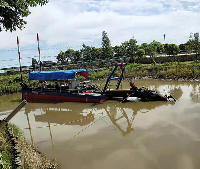 YSCSD200h Model Small Dredger Vessel 600 m3/h For Dredge Customizable Design