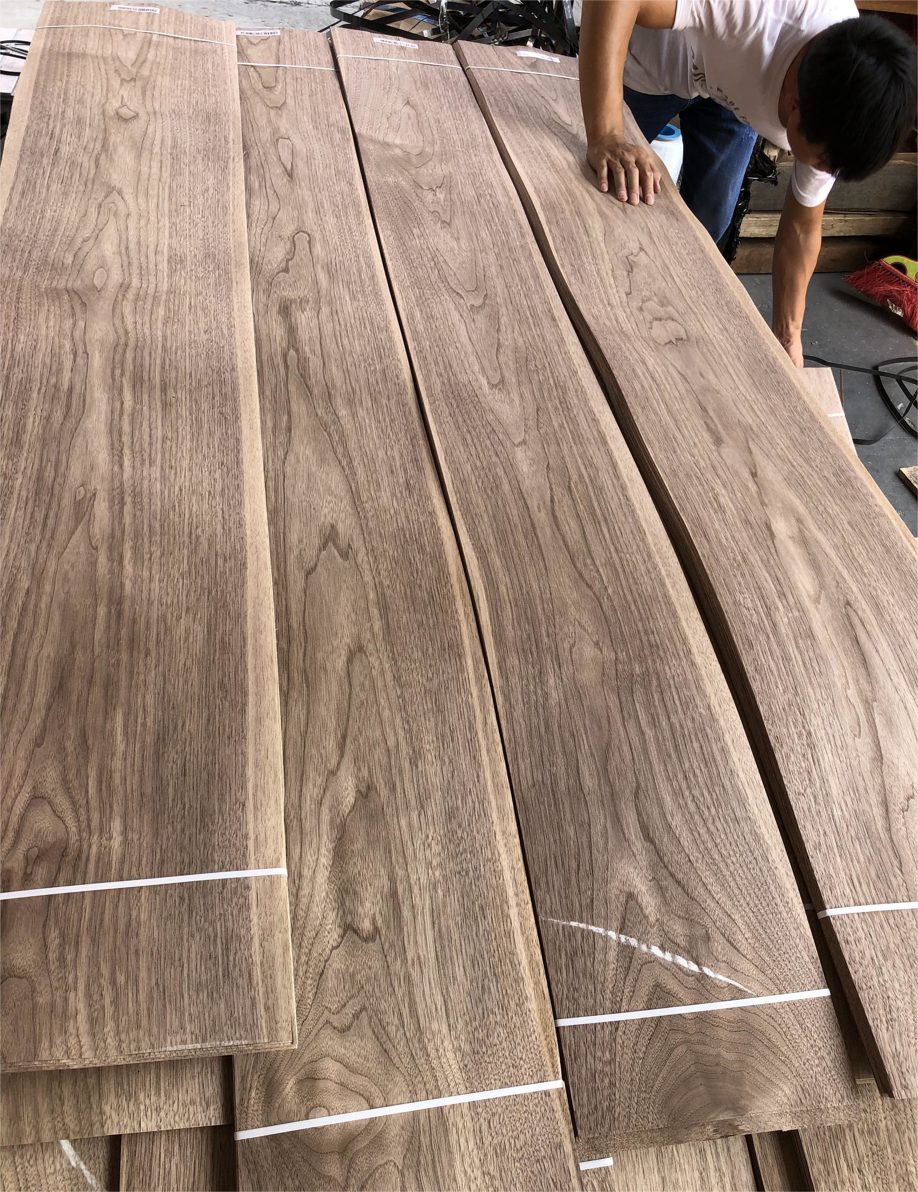 Natural Walnut 0.5mm Wood Veneer Plywood For Cabinet Wall And Door Decoration