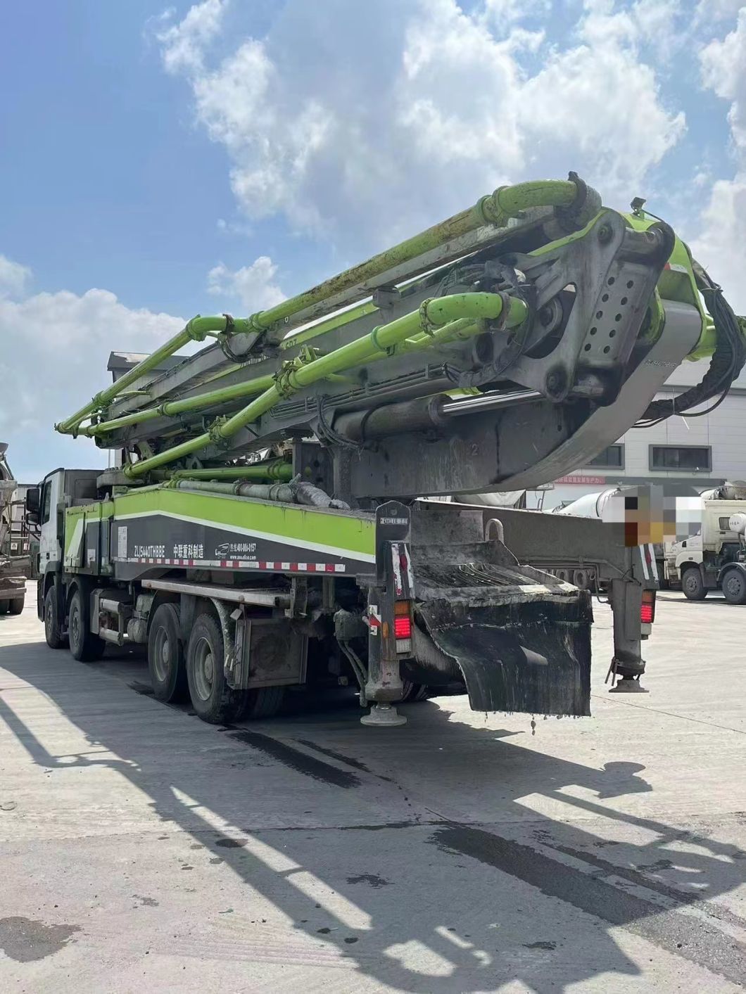 2018 Zoomlion 56m Concrete Boom Pump Heavy Equipment Mercedes Benz Truck Mounted Pump