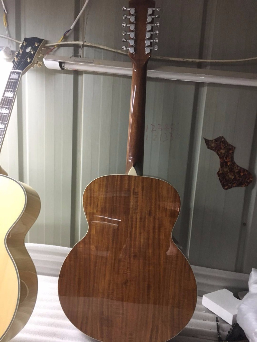 12 strings Jumbo 43" KOA wood J200 acoustic guitar