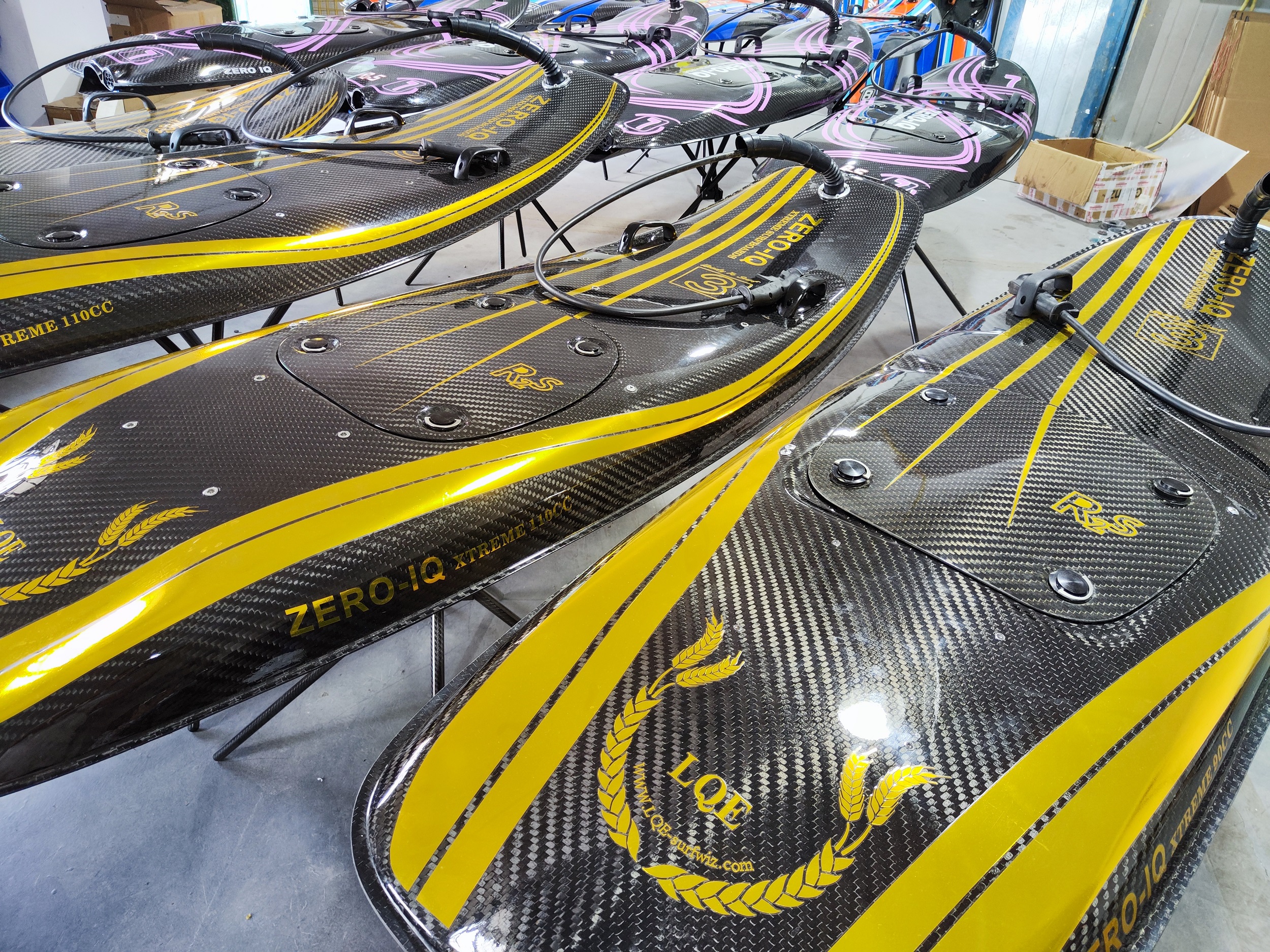Electric Surfboard for Unisex Waterplay and Surfing A Game-Changing Accessory