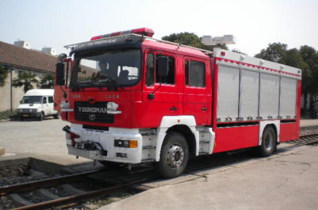 Rail System Water Tank Firefighting Special Truck 3.81 M For Railway