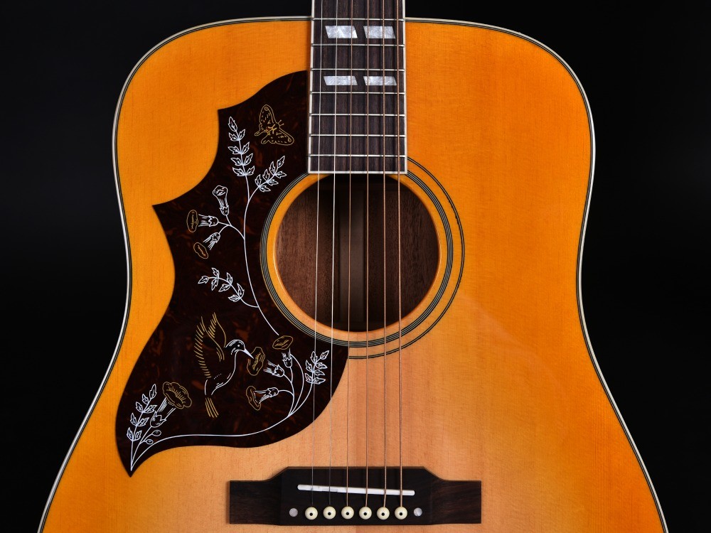 Full solid wood 41 inch hummingbirds acoustic guitar, solid spruce top, solid mahogany back and side Acoustic Guitar