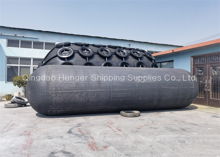 Yokohama Inflatable Marine Rubber Fenders 50Kpa 80Kpa STS STD Marine Dolphin