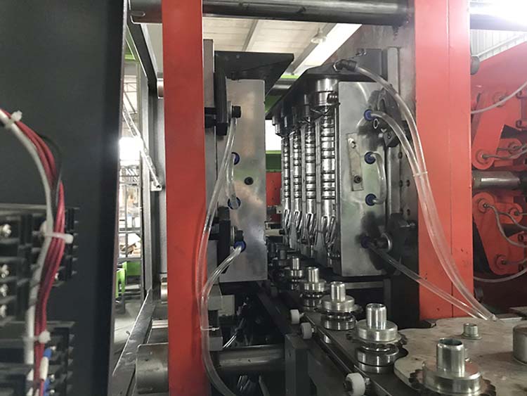 Fully Automatic 4 Cavity 200ml 500ml 1000ml 2000ml Pet Plastic Bottle Blowing Machine