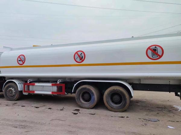 351-450hp Siontruk HOWO Euro 3/4/5 8*4 Fuel Tanker Truck 10350X2496X3048mm for
