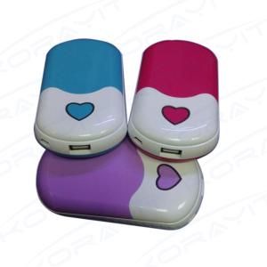 Quality Lovely Heart Design Derogatory Round Plastic Portable Power Bank 7800mAh, Promotional Gift wholesale