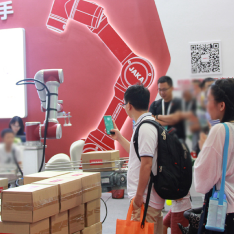 Robot Spraying Machine Of JAKA Zu 18s 6 Axis Cobot Robot Used For Medical Devices JAKA Robot